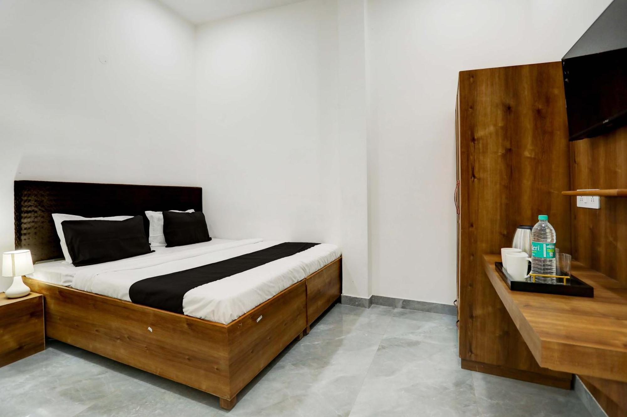 Play Rooms - Couple Friendly Delta II Большая Нойда Экстерьер фото